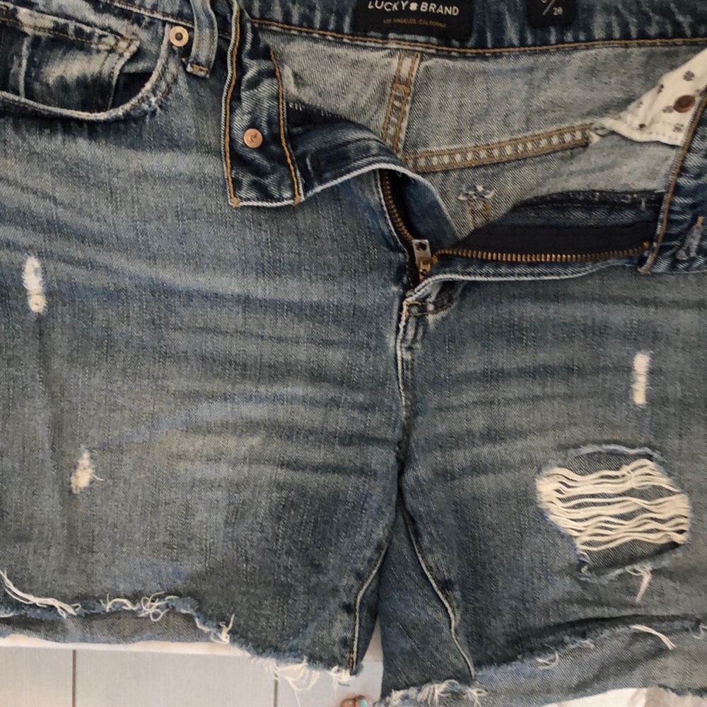 Lucky Brand Jean shirts size 6/28